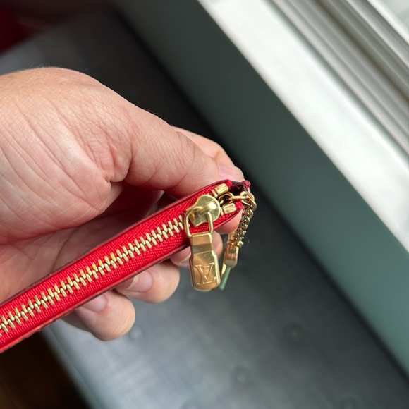 Louis Vuitton Vintage Epi Leather Red Wallet Pochette Cles Pouch Keychain - Picture 6 of 9